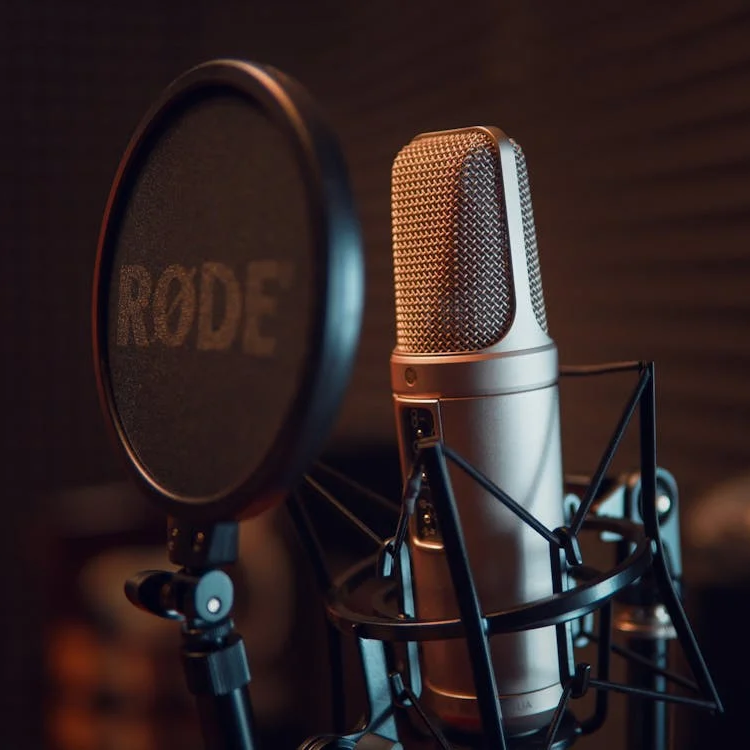 Eml Radio